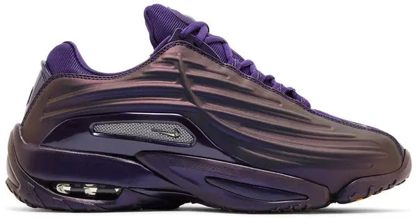 "Hot Step" Sneaker